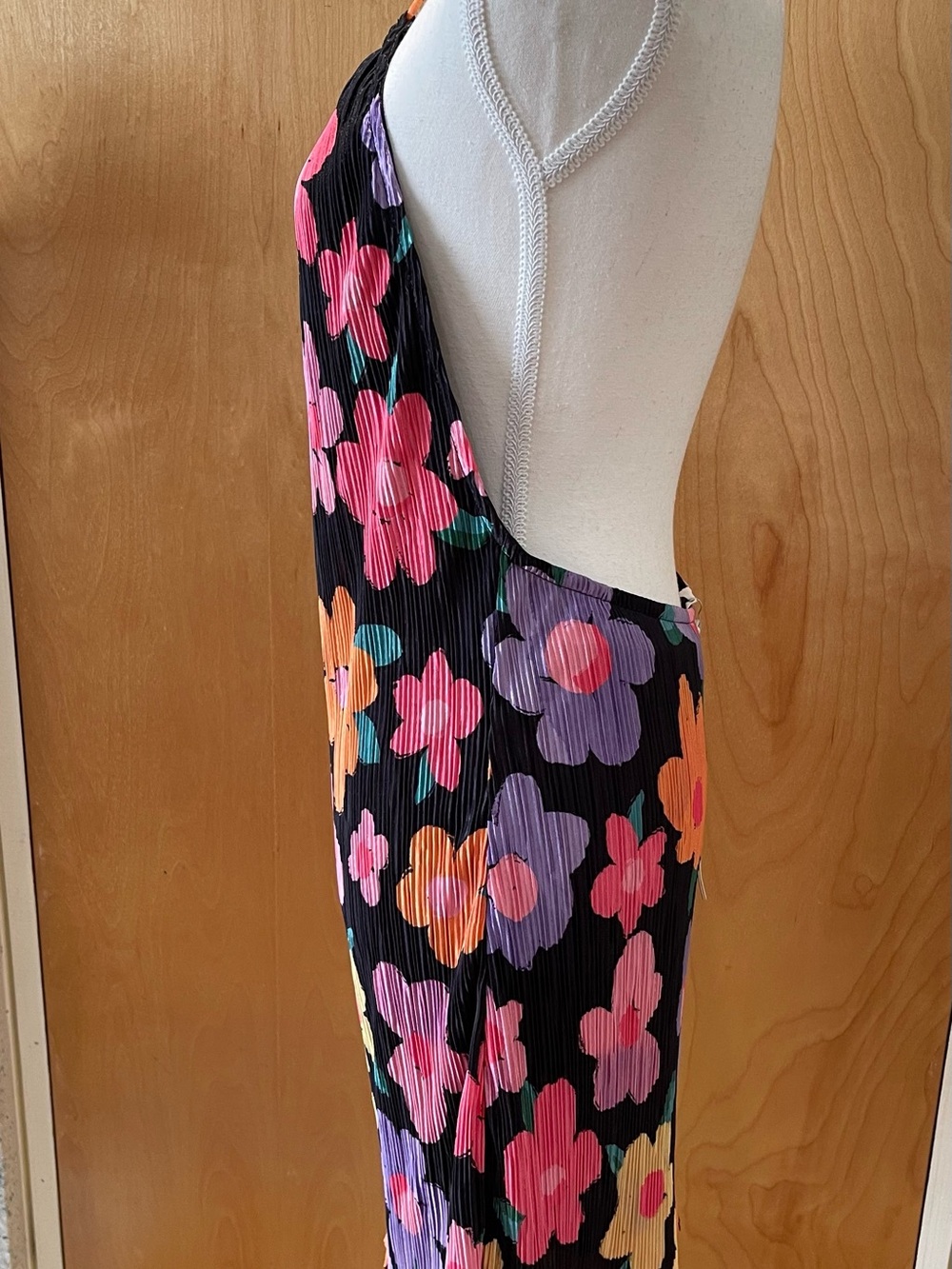 Black PepperMayo floral halter mini dress size 8 - Picture 3 of 8